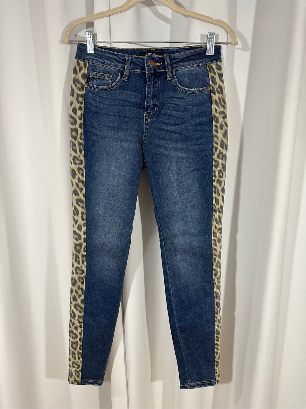 Judy Blue Leopard Side Stripe Skinny Jeans Women's Size 5/27 Stretch Denim
